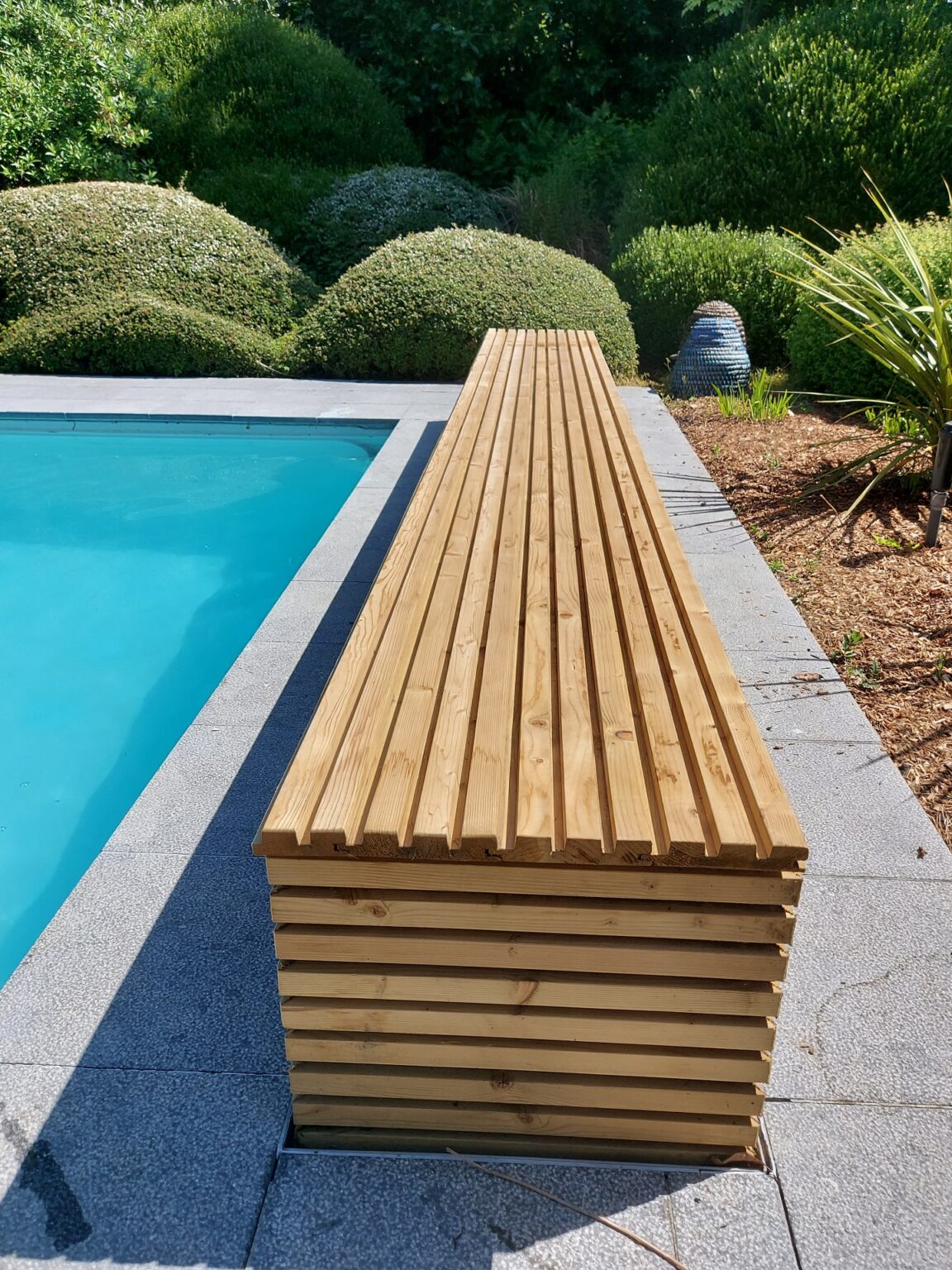 Houten bescherming poolside